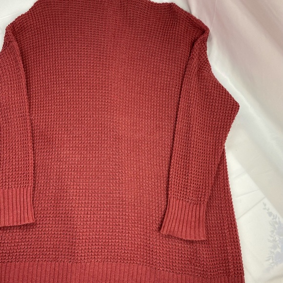 American Eagle- Sweater. Orange . Size M. Open front. - Picture 5 of 8